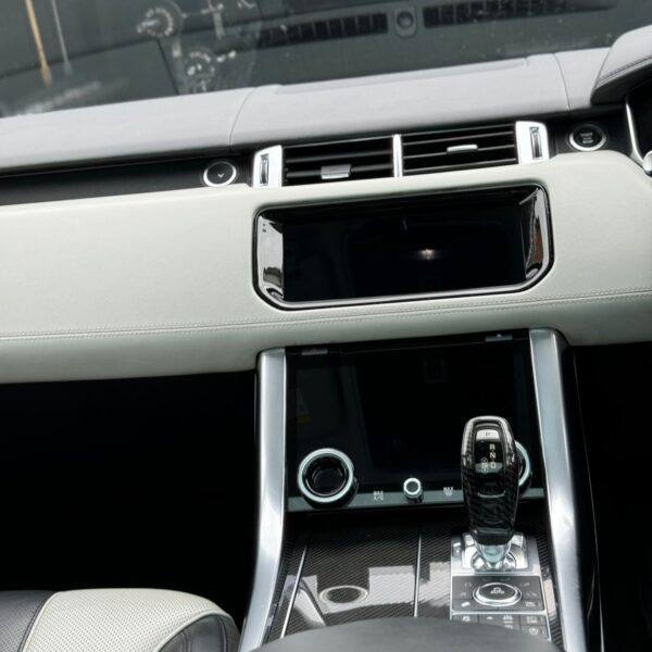 center console of the Lancashire Competitions Range Rover SVR competition